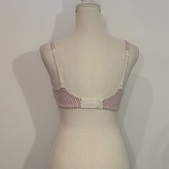 Victoria’s Secret Bra - Picture 2 of 5